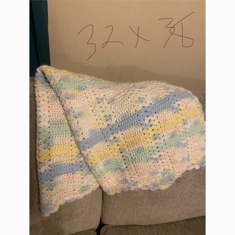 Handmade Crochet Baby Blanket Pastel Variegated Stripe Shell Stitch 32x38‎